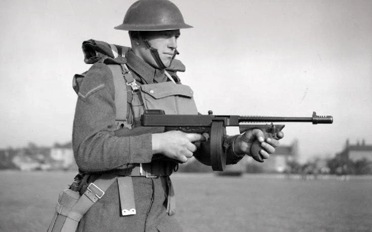 Επέζησαν από τον Β’ Παγκόσμιο Πόλεμο και χρησιμοποιούνται ακόμα – Ποια χώρα εξακολουθεί να χρησιμοποιεί όπλα από τον Β’ Παγκόσμιο; (Βίντεο)